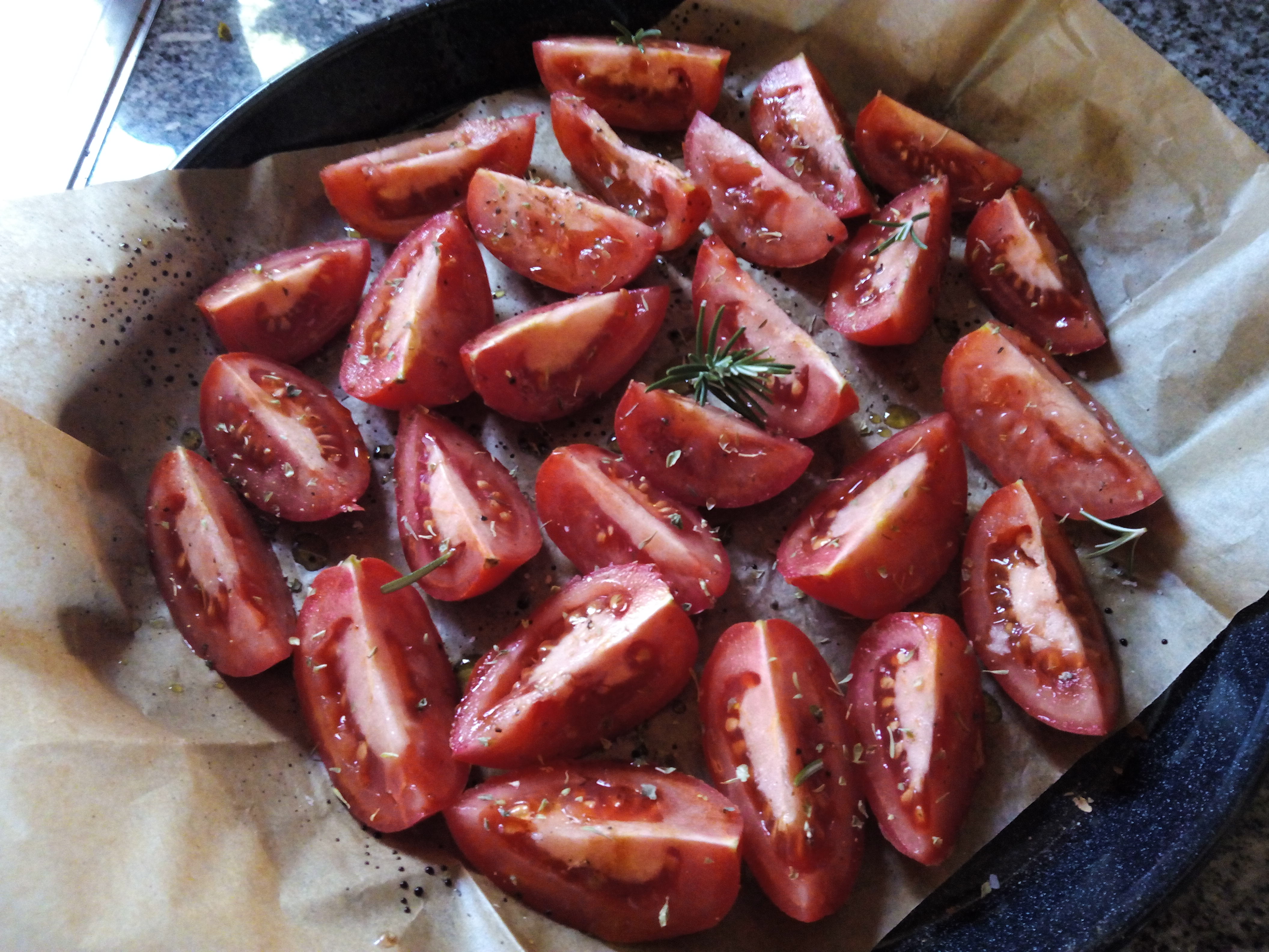 Half gedroogde tomaatjes